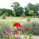 Domaine Des Nuits De Gascogne Holiday home *