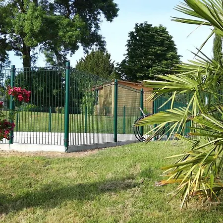 בית נופש Domaine Des Cadets De Gascogne *
